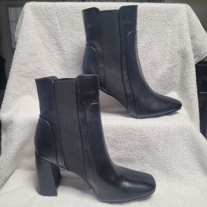 Elegant Black Ankle Boots